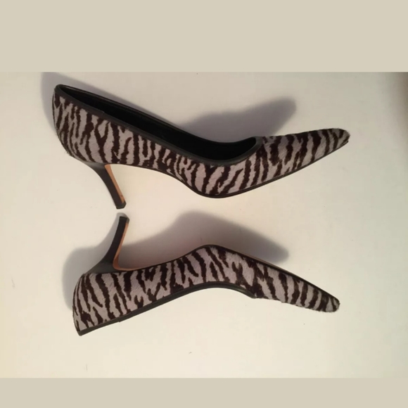 Shoes - Picture 3 of 8